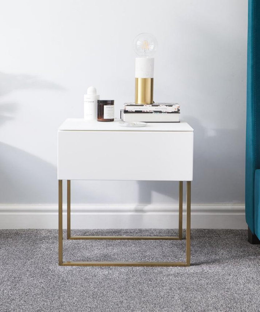 Claire Pedestal