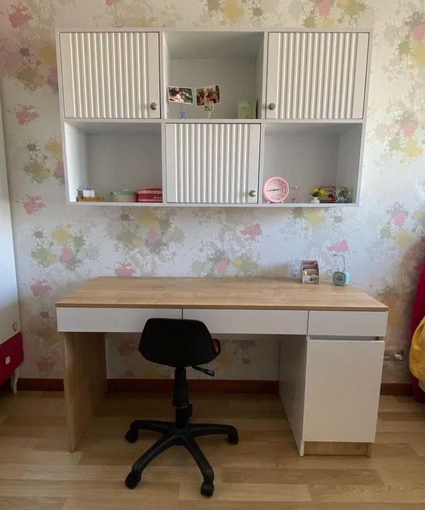 Margaret Study Desk